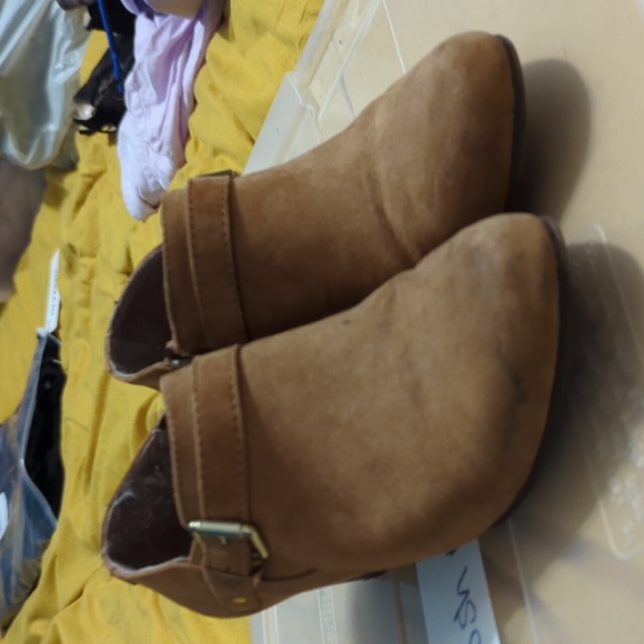 Suede Heels - Picture 3 of 3